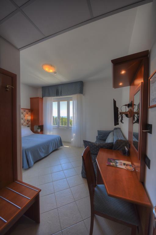 Hotel Noris فينالي ليغوري المظهر الخارجي الصورة
