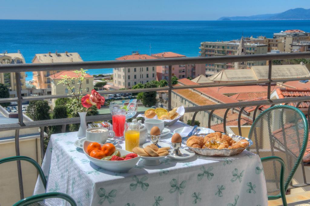 Hotel Noris فينالي ليغوري المظهر الخارجي الصورة