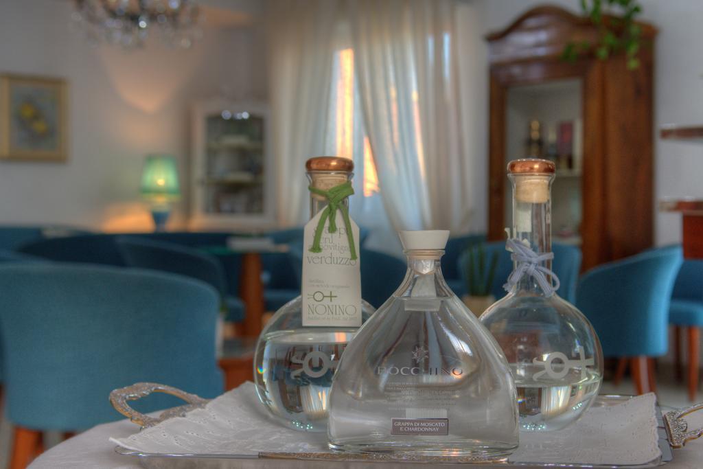 Hotel Noris فينالي ليغوري المظهر الخارجي الصورة